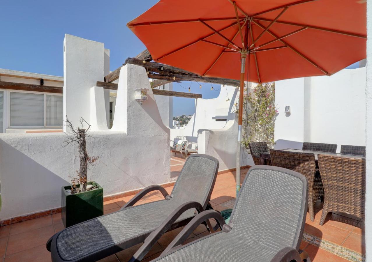 082 - Stunning Sea Views Beachfront Apartment 베날마데나코스타 외부 사진