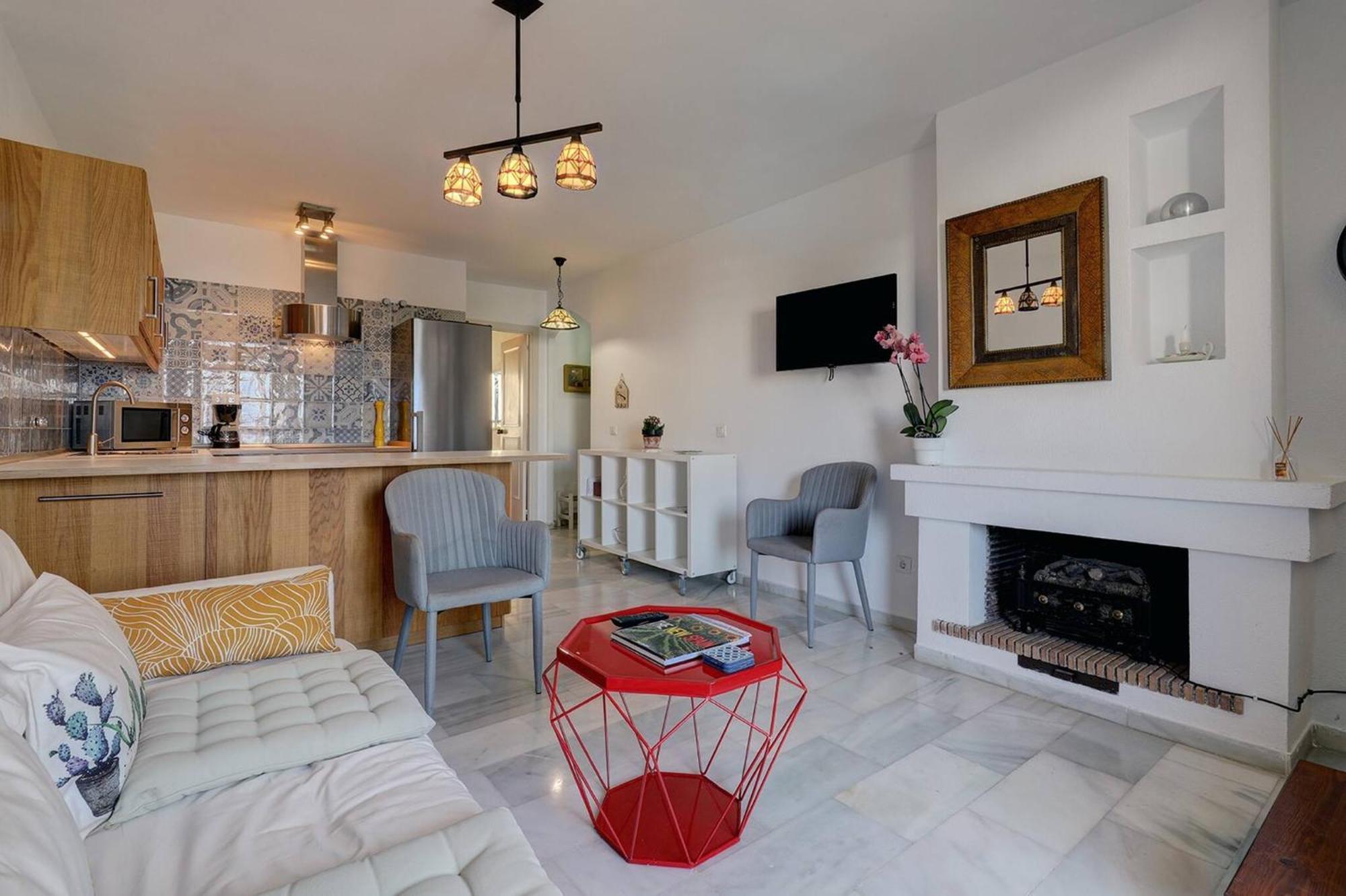 082 - Stunning Sea Views Beachfront Apartment 베날마데나코스타 외부 사진