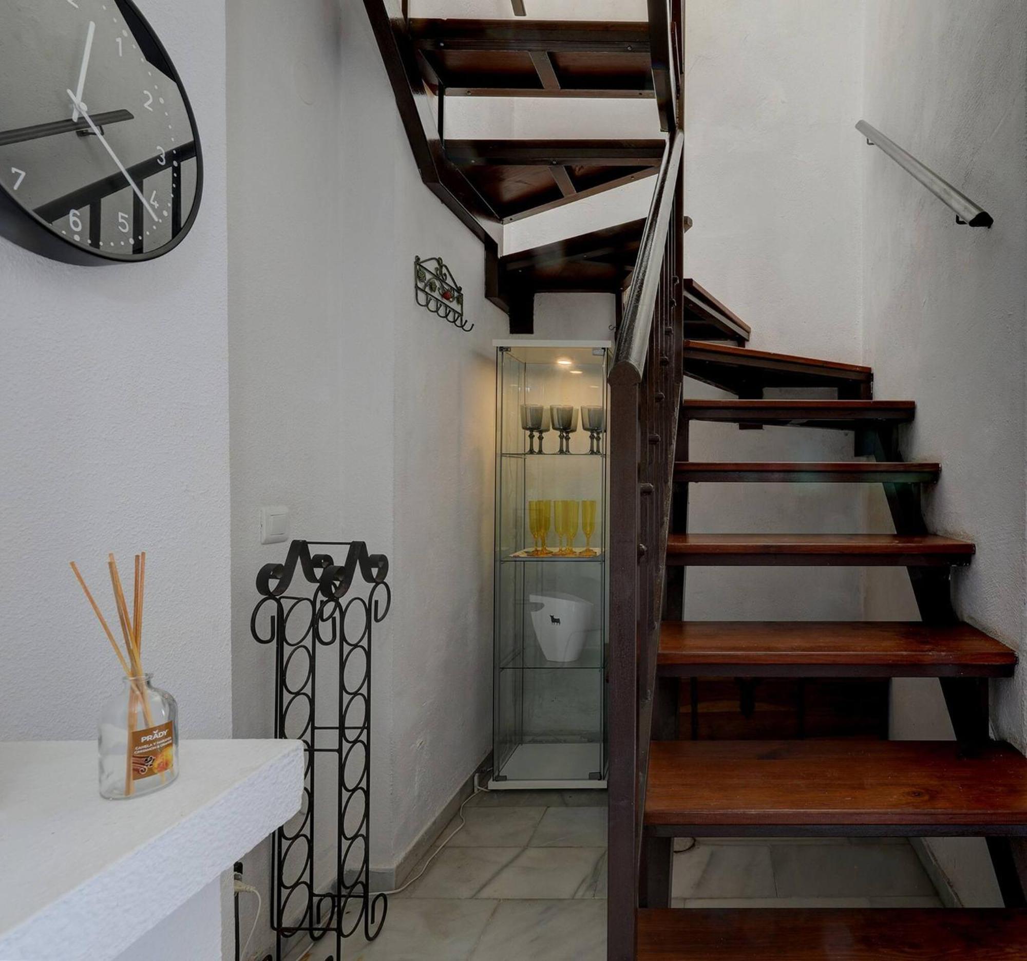 082 - Stunning Sea Views Beachfront Apartment 베날마데나코스타 외부 사진